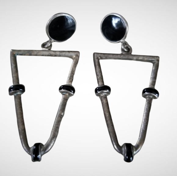 Vintage Geometric Antiqued Silver Tone Black Enamel Pierced Earrings - Picture 4 of 10